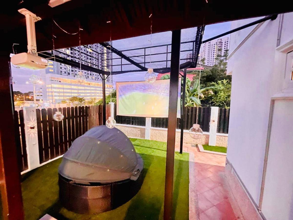 Trendy Family Getaway By Stayco - Mini-Pool, Outdoor Cinema, Air Loft, Ps4, Ktv - Just 2 Mins To Beach! Batu Ferringhi Extérieur photo